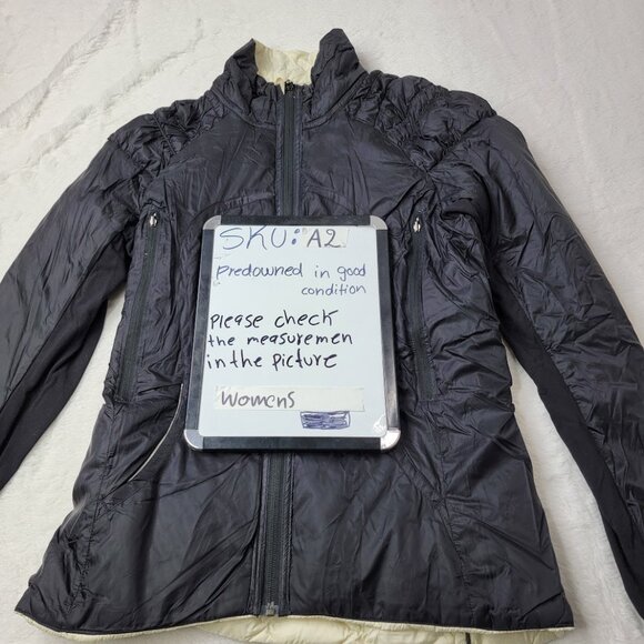 Lululemon Women's Black Cream 650 Fill Run Turn Around Reversible Jacket Size 8 - Picture 7 of 7